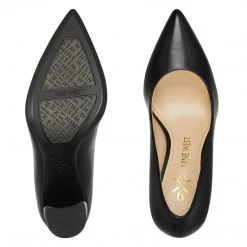 Nine West Astoria 9x9 Pumps