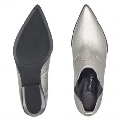 Nine West Cahluz Western Booties Metallic Mindset