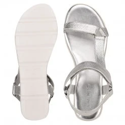 Nine West Bringly Flat Sandals