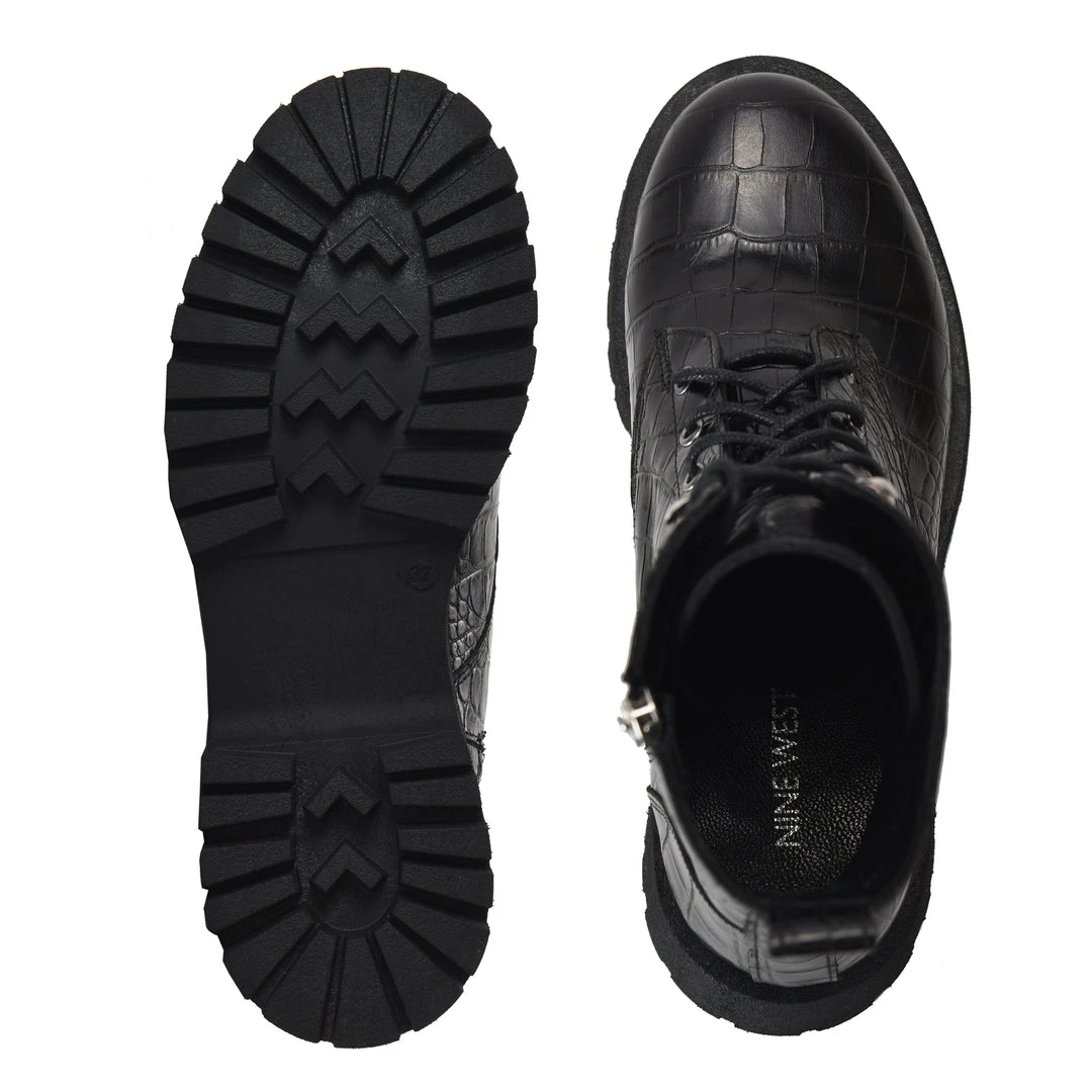 Nine West Calisa Combat Lug Sole Boots 8 Nine West Calisa Combat Lug Sole Boots