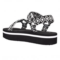 Nine West Weave Got You Camping Platform Sandals 9 Nine West Weave Got You Camping Platform Sandals