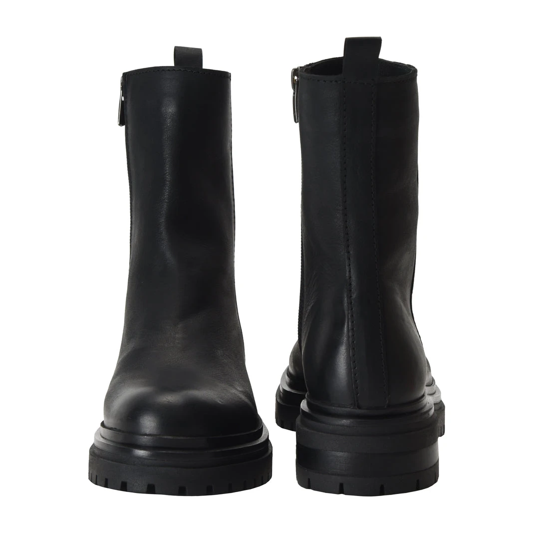 Nine West Canopy Lug Sole Boots 7 Nine West Canopy Lug Sole Boots