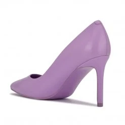 Nine West Ezra Pointy Toe Pumps Y2K Revival