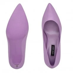 Nine West Ezra Pointy Toe Pumps Y2K Revival