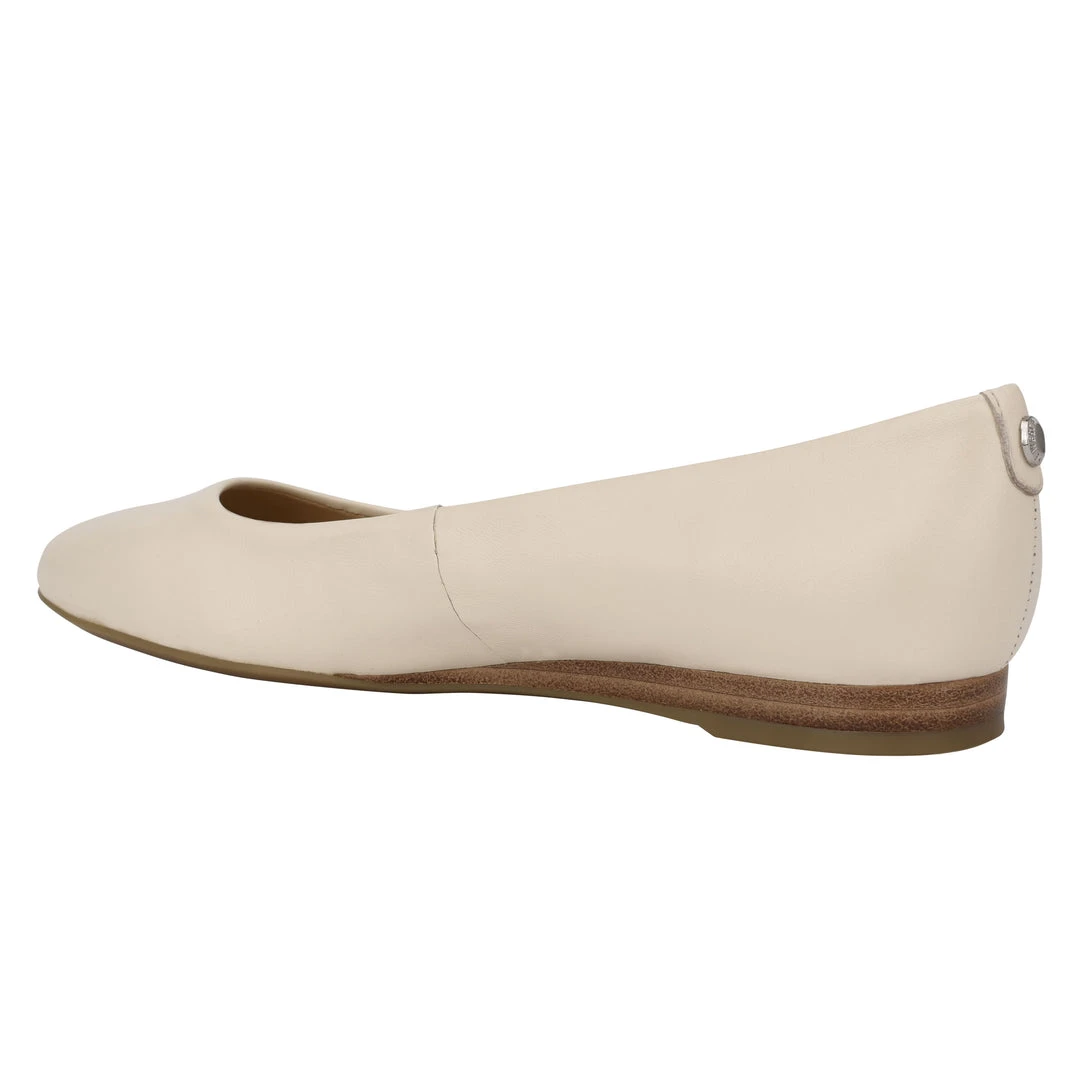 Nine West Ferdi 9x9 Pointy Toe Flats Nine West Ferdi 9x9 Pointy Toe Flats