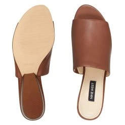 Nine West Lynneah Slide Sandals Mules & Slides 7 Nine West Lynneah Slide Sandals Mules & Slides