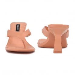 Nine West Y2K Revival Nest Heeled Thong Sandals